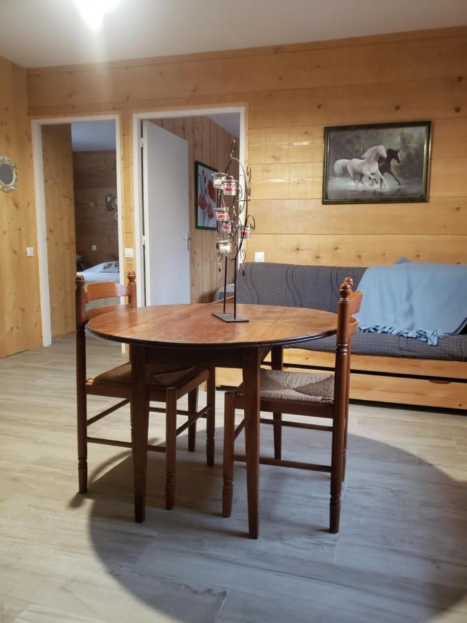 Les Chalets De La Garenne La Ferté-Beauharnais Exterior foto